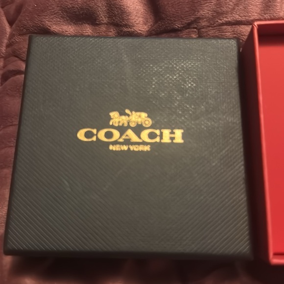 Coach Box Set of Signature Silver Stone Cluster & Heart Earrings Set - Picture 3 of 11